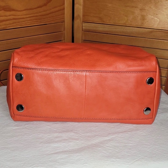 Fossil Tote (Rare Color) - Picture 6 of 11